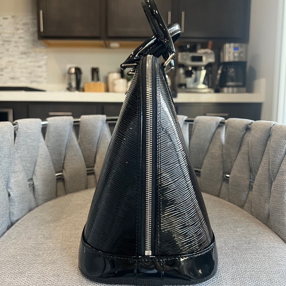 Louis Vuitton Alma Electric black MM - Picture 4 of 12